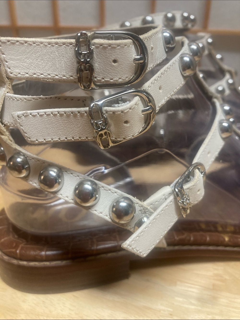 SAM EDELMAN EAVAN STUDDED GLADIATOR
SANDAL WHITE SILVER LEATHER SIZE 8.5 - Picture 3 of 12